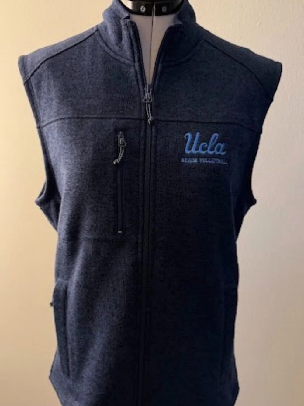 UCLA Simply Southern Vest Mens Small Blue Sleeveless Front Pockets Full Zip Out